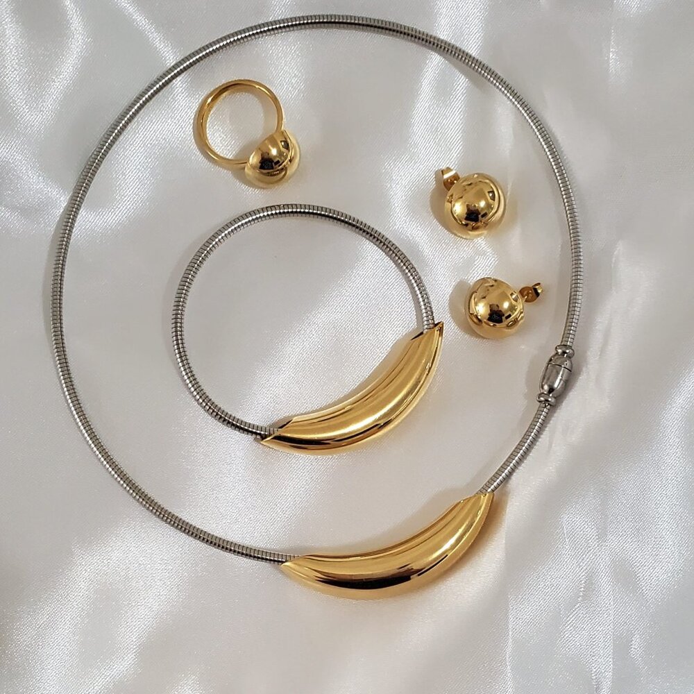 Classic Design 18K Gold Plated  Magnetic Necklaces  Jewelry Set